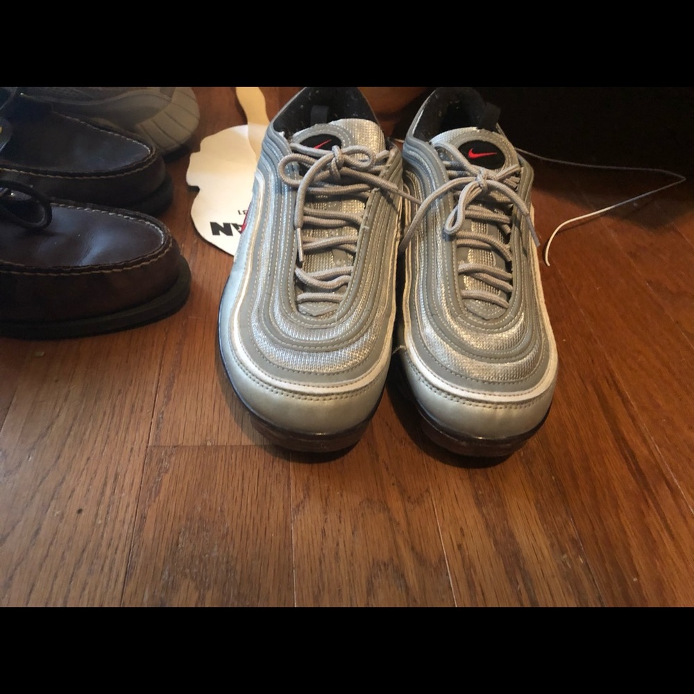 Silver bullet air maxes